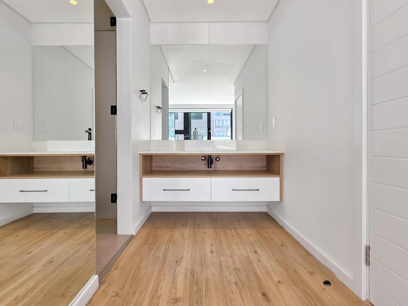 2 Bedroom Property for Sale in Sea Point Western Cape